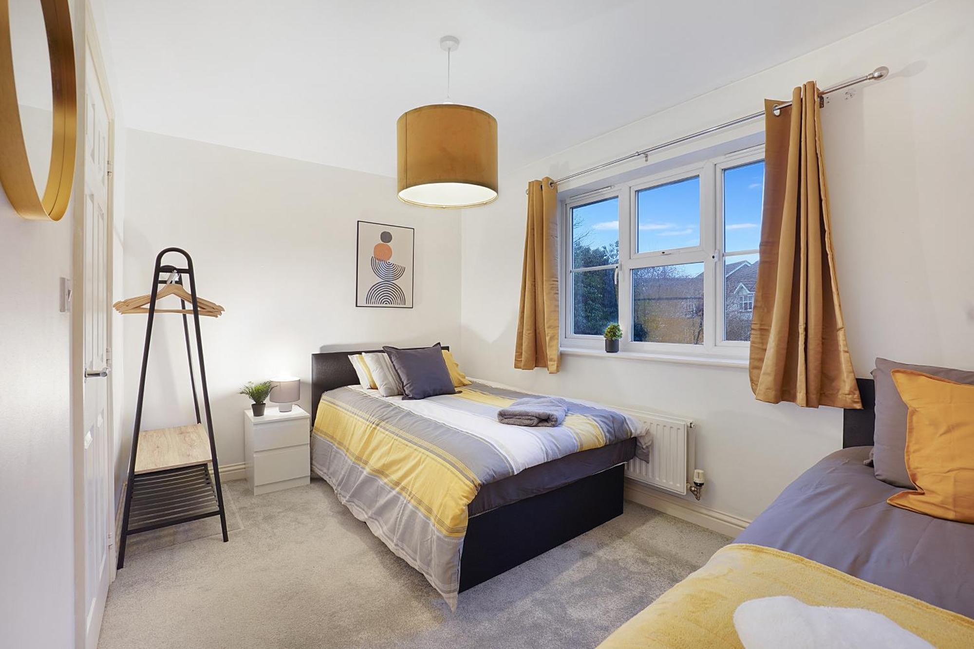 Comfortable Stylish Townhouse In Ashford Sleeps 5 Netflix 2 Parking Spaces Perfect For Contractors And Families Exterior foto